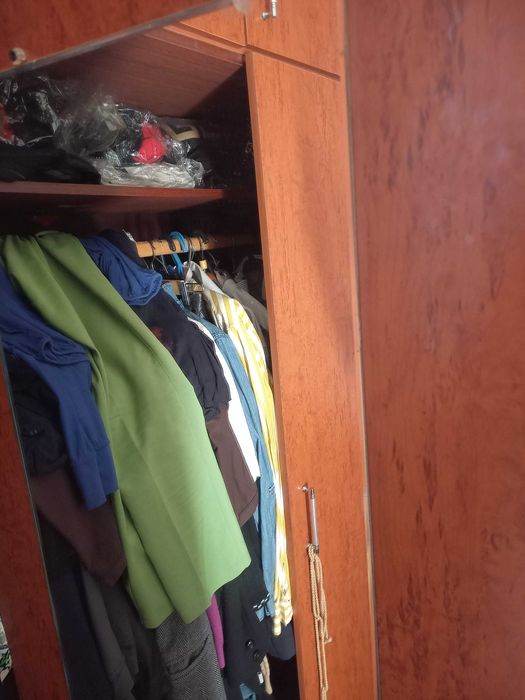 Плательный шкаф,двухстворчатый