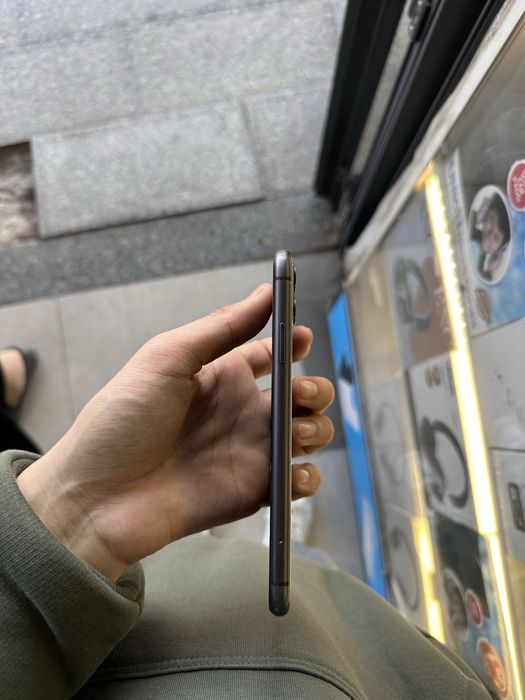 Айфон 11 с гарантией