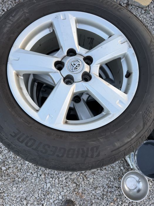 Джанти Toyota за SUV R17