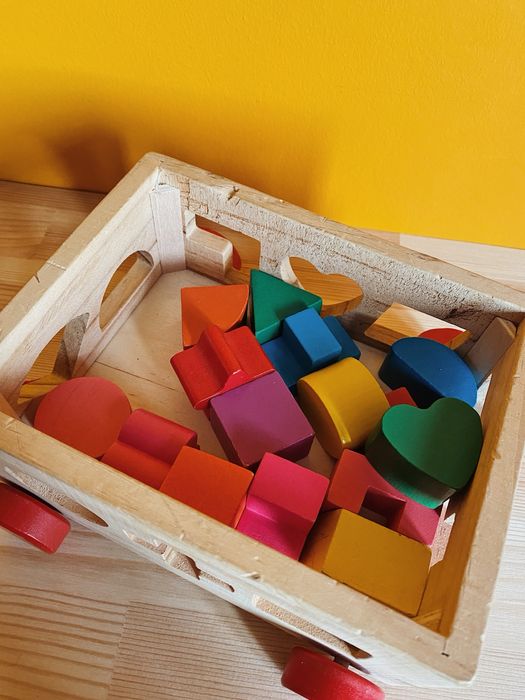 Дървен сортер на колелца