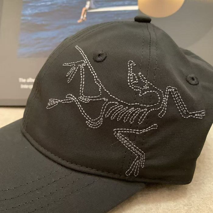 Черные Кепки Arcteryx