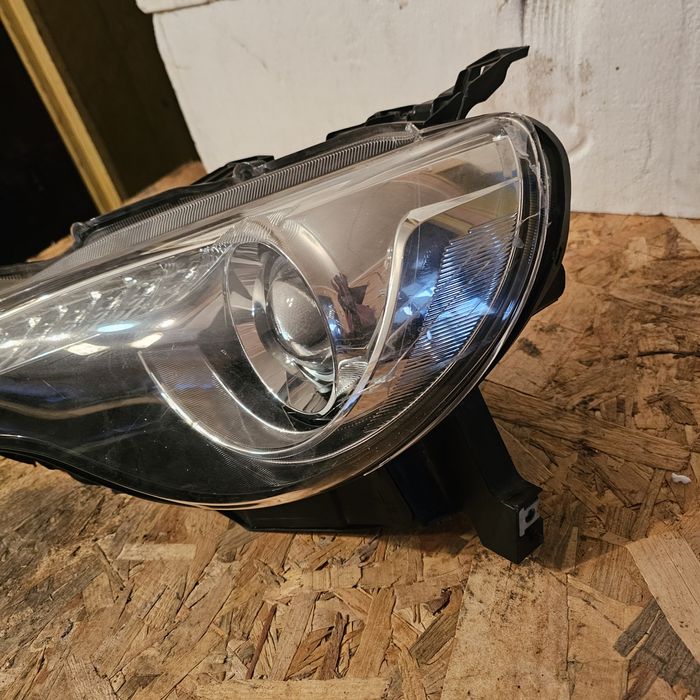 TOYOTA GT 86 Преден ляв фар