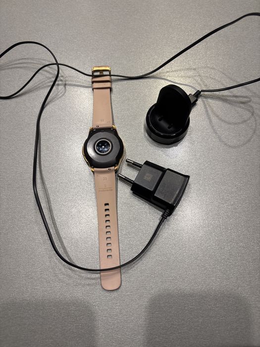 Samsung Galaxy Watch primul model