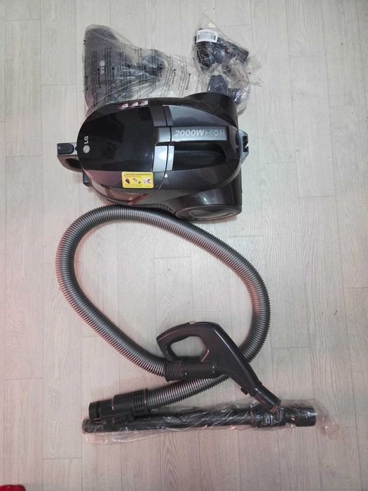 пылесос LG 2000 в упаковке