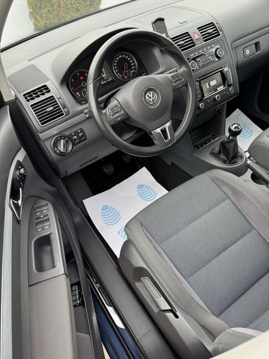 Volkswagen Touran Style • 2.0 TDI | 140 CP | Euro 5 | 2012 | Garantie