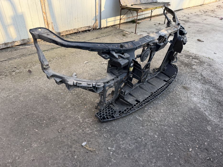 Предна броня и очиларка/маска Kia Ceed