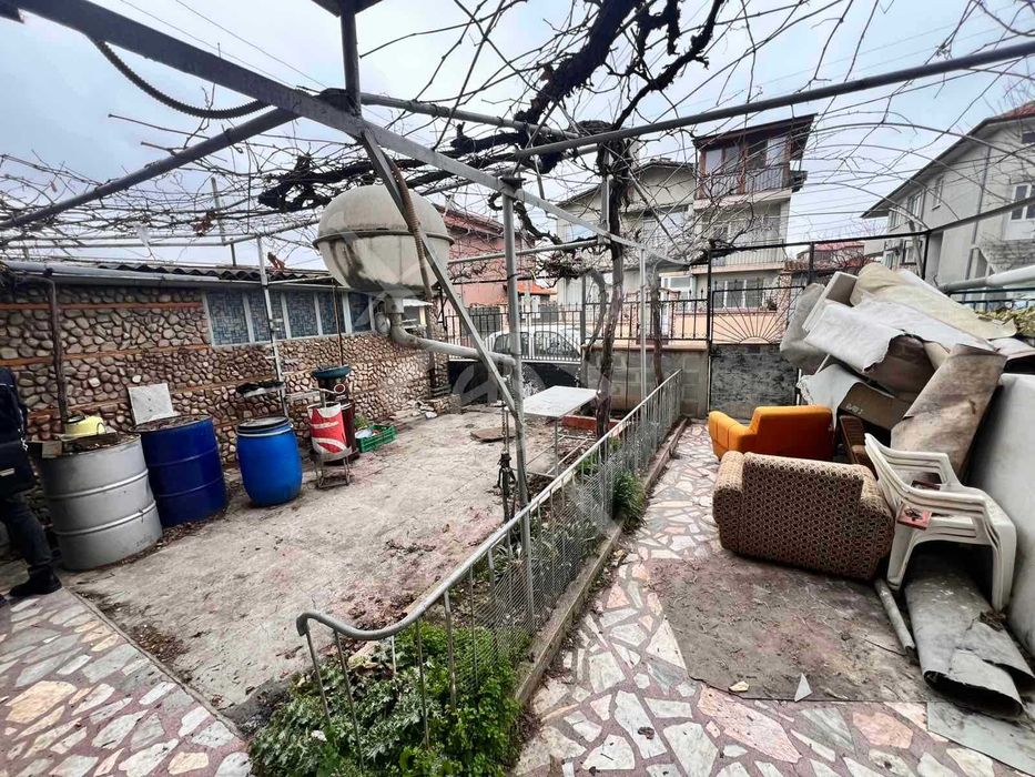 Продава се Къща в Бургас, Ветрен - 220 кв.м за 637 €/кв.м - Снимка #1