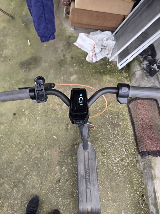 Продаве е-скутер абсулютно нов