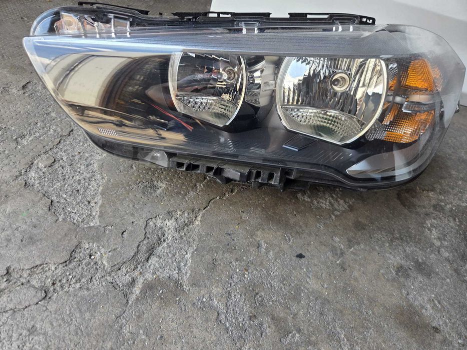 Far faruri stanga dreapta halogen original BMW X1 F48 cod 7346536 7346535