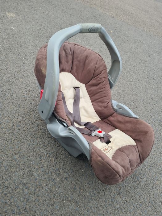 Scoică auto pentru copii