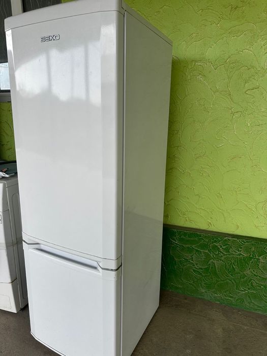 Холодильник б/у в отличном состоянии