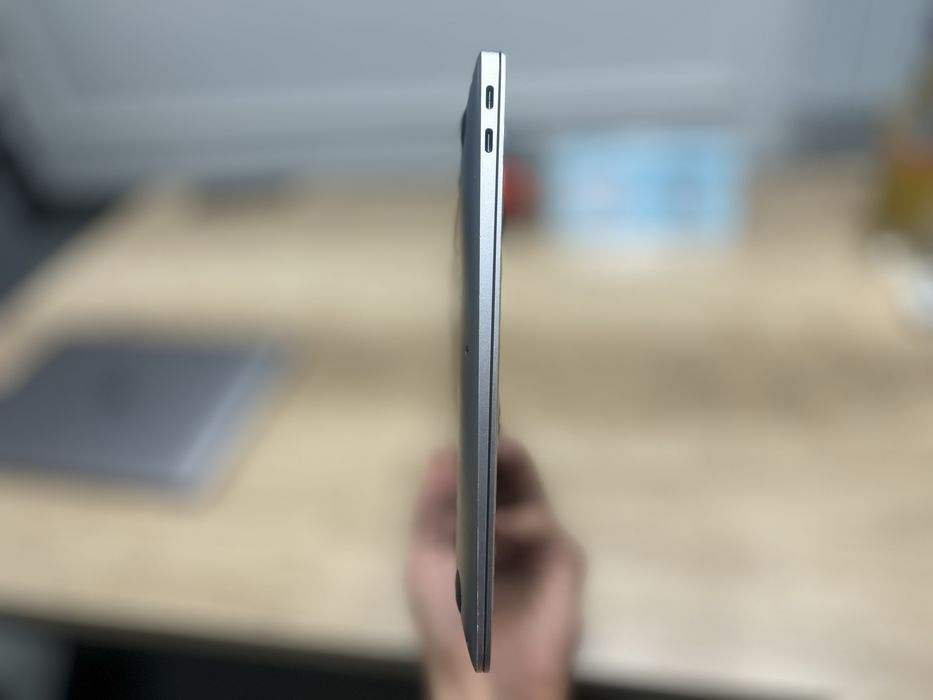 Macbook Air 2020 8/256