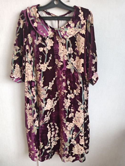 Платья вечерние помбархат