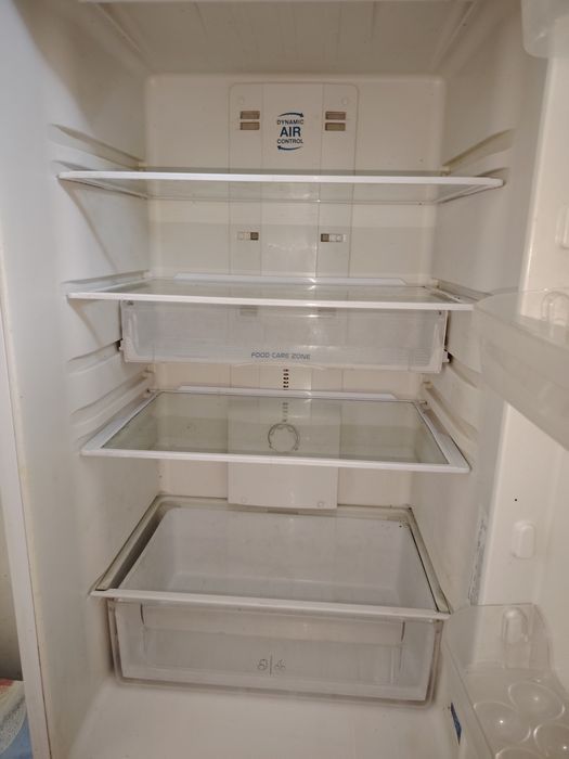 Холодильник INDESiT б/у 65000 тг.