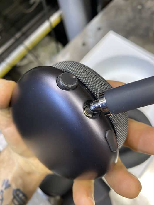 Apple airpods max A2096