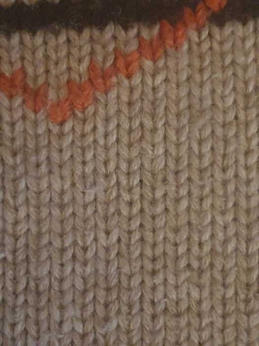 Шерстяной свитер