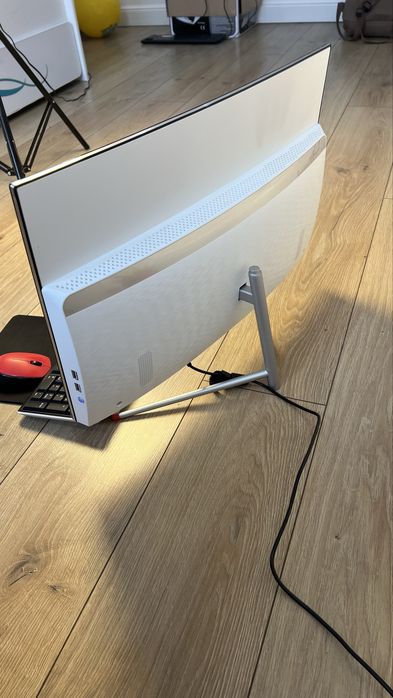 Моноблок iSofia 24” | Core i5 | 8GB | SSD 256GB | Logitech
