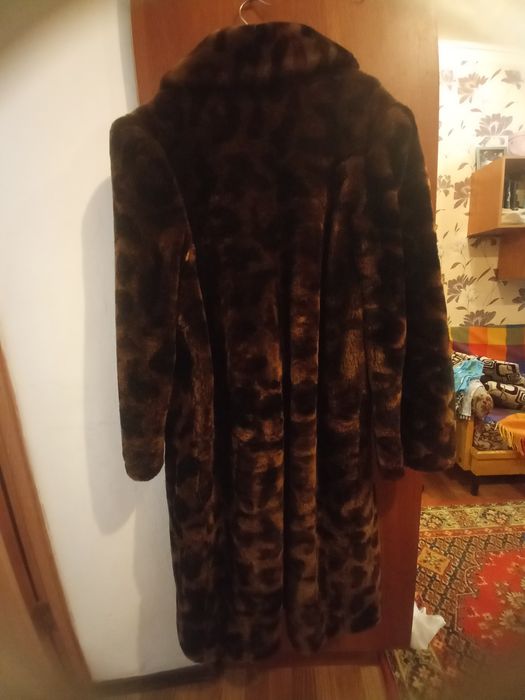Продам шубу цигейковую