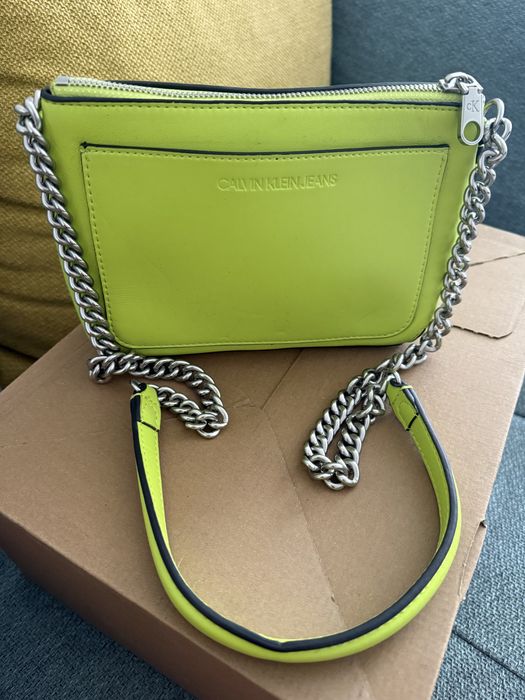 Нова кожена чанта Calvin Klein Jeans