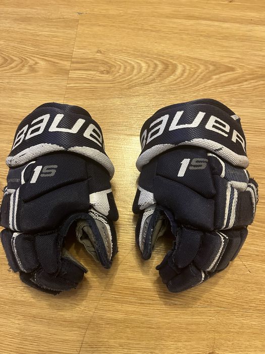 Продам детские хоккейные краги BAUER SUPREME 1s (про модель).