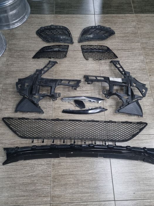 Vand elemente,grile bara fata Amg Mercedes  S W222