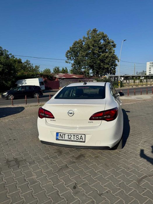 Opel Astra Opel Astra J – 2015 | 1.6 CDTi | 110 CP | Euro 6