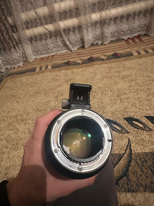 Объектив Nikon в ид состоянии