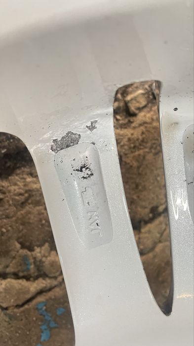 Джанти с Гуми 5х112 R16 57.1 Ц.О.