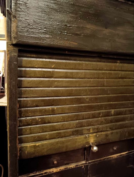 Dulap-sertar antic din lemn. Ceasornicar