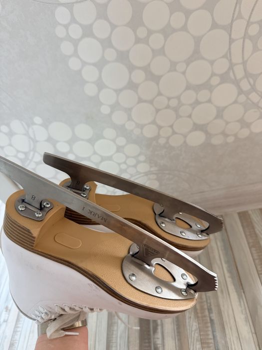 Продам коньки в хорошем состоянии