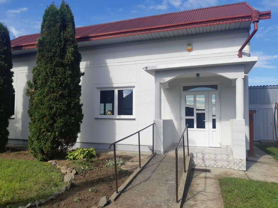 Casa în Fratauții Vechi, Suceava, 121mp, construită 1994, renovată