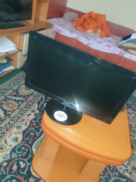 Vand minitor schimb cu telefon