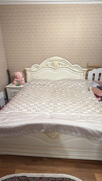 Продам кровать без матраса и шкаф