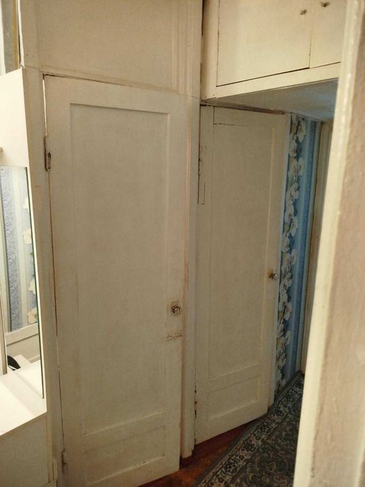 2 комн. кв. в 6 микрорайоне 2 эт. не угловая