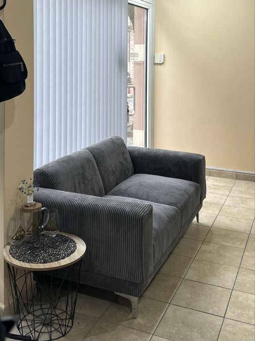 Диван използван няма следи от ползване