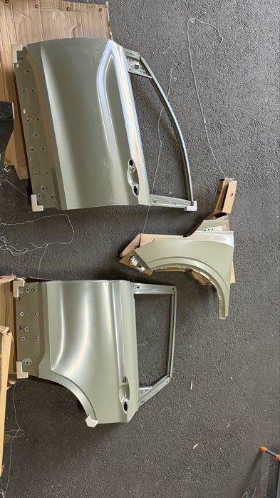 Дверь крло Geely Coolray