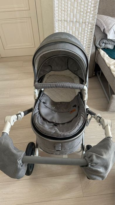 Продается детская коляска с автолюлькой