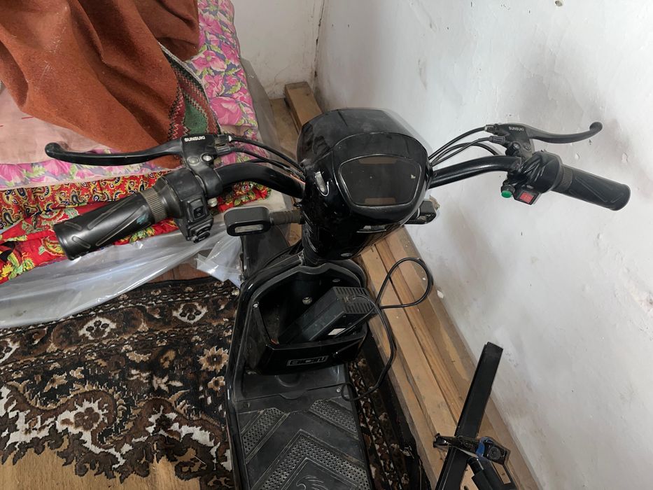 скутер sk8 бушный