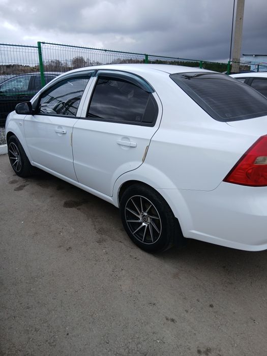 Продам   машину Шевроле Нексия