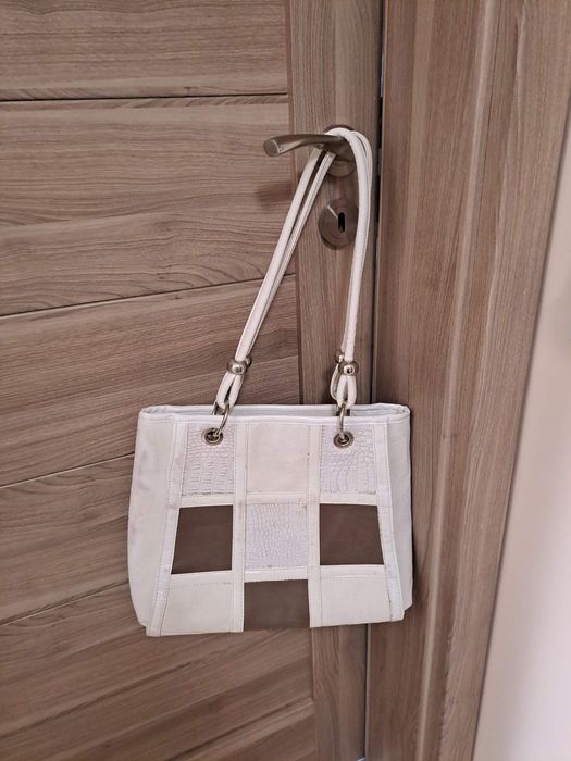 Дамска чанта бежова