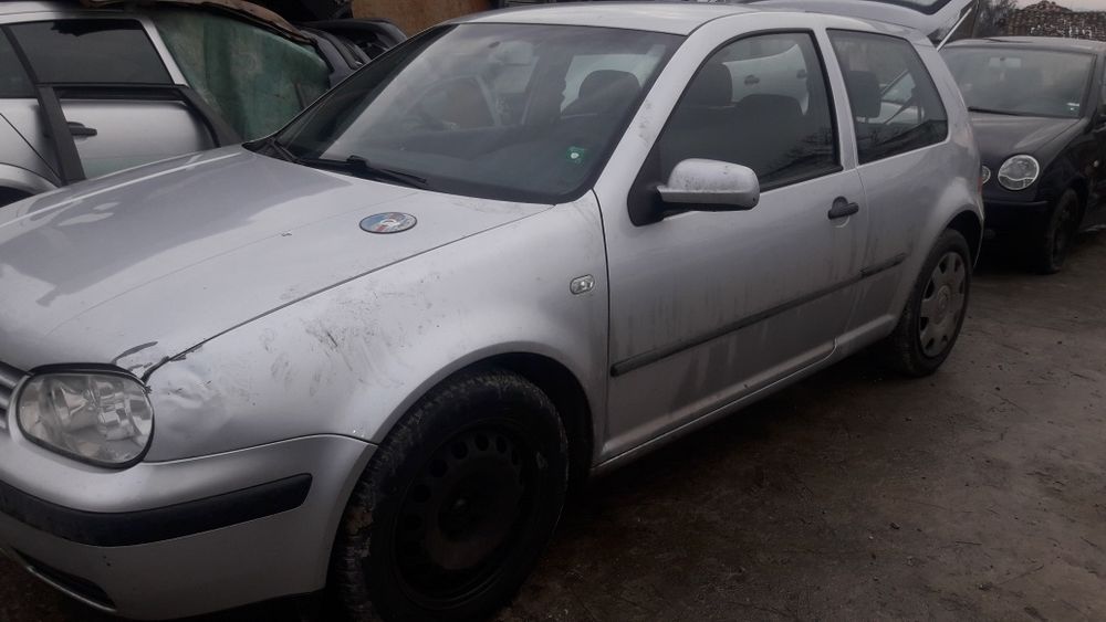 фолксваген голф 1.4 16v Volkswagen Golf 1.4 16 v само на части