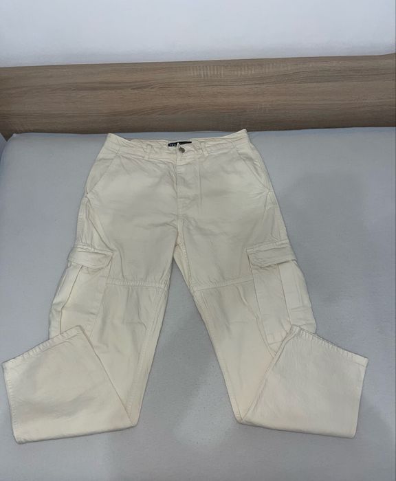 Панталони на ZARA