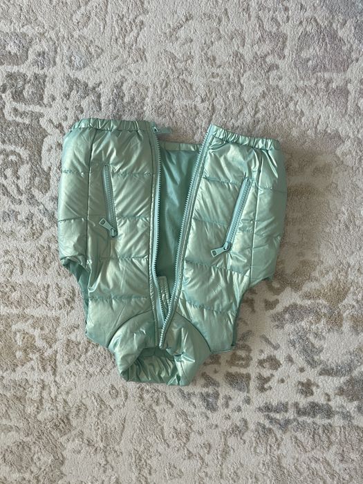 Продам куртку-жилетку (двойка) для девочки.
