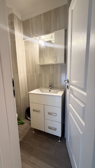 Bulevardul Unirii etaj 1 vedere catre bulevard totul nou