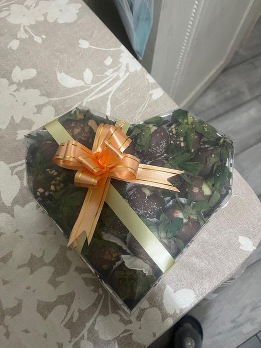 ДЕНЕЖНЫЙ БУКЕТ. Клубника в шоколаде.