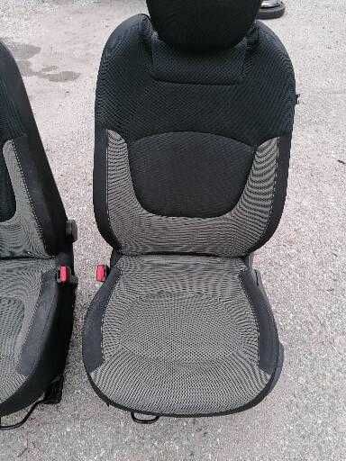 Предна шофьорска седалка за РЕНО Каптюр и Тойота Айго и волани