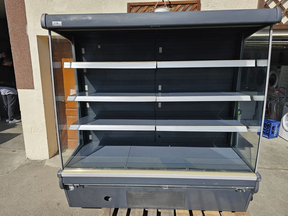 Vitrina frigorifica cu perdea 2 m