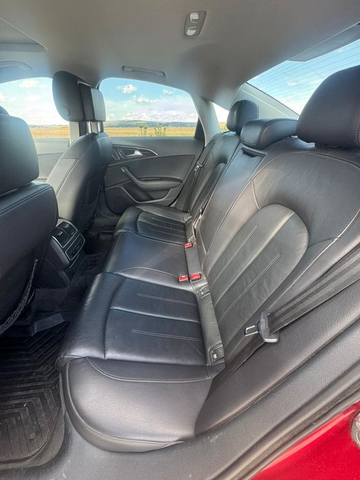 Audi A6 C7, 3.0 TFSI V6 Supercharged, versiune Canada Premium (bord în km/h).