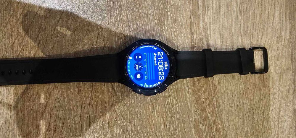 Мъжки часовник Samsung Galaxy Watch 4, запазен,без забележки, като нов