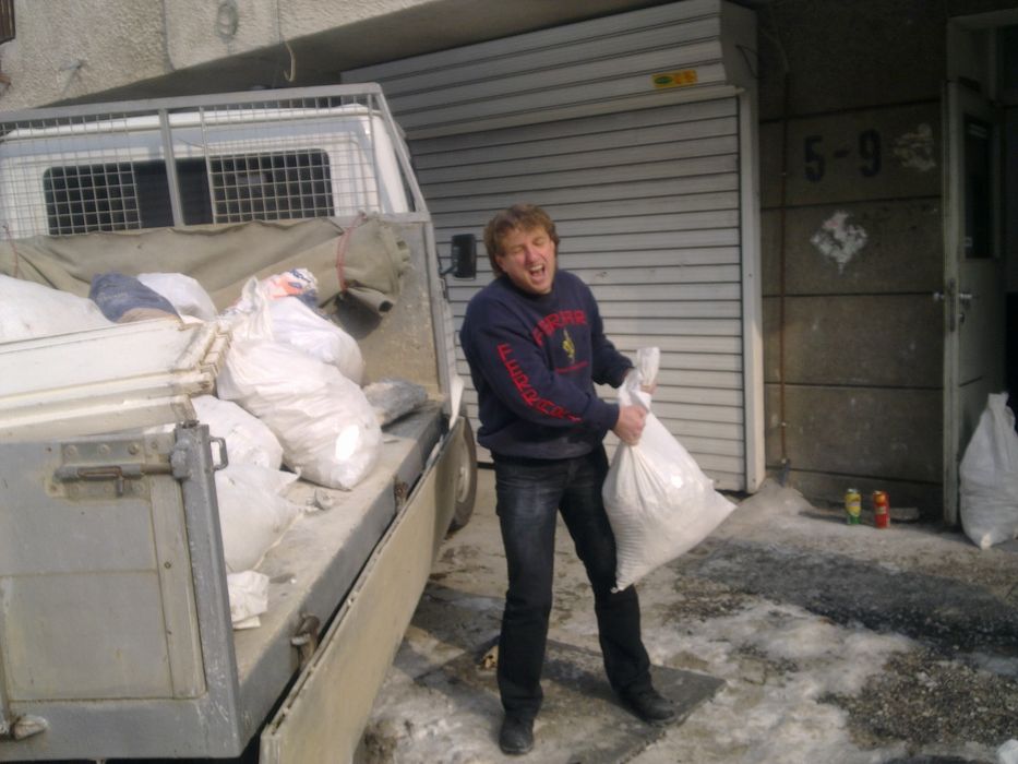 Кърти. Чисти. Извозва.